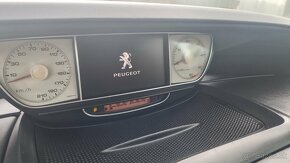 Peugeot 807  2.0Hdi 100Kw Facelift  8miestne Navi rok2012 - 11