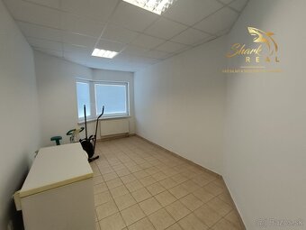 Administratívno-apartmánová budova - 11