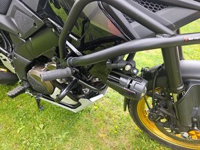 SUZUKI DL 1050 XT V-strom - 11