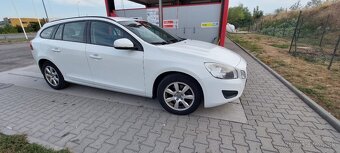 Volvo V60   D2 1.6L - 11