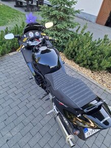 Honda cbr 1100xx blackbird - 11