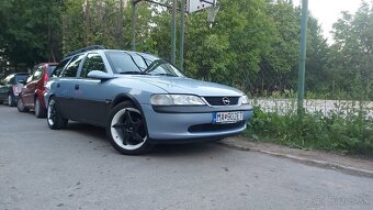 Opel Vectra B kombi - 11