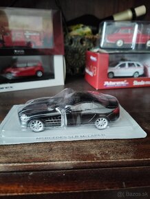 Mercedes Benz 1:43 - 11