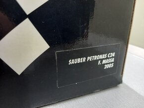 F1 SAUBER PETRONAS C24 2005 FELIPE MASSA MINICHAMPS 1:18 - 11