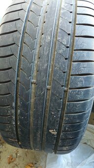 Predám pneumatiky Goodyear runflat MO 275/45 R19. 2ks - 11