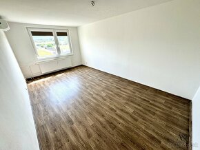 ZNÍŽENÁ CENA NA PREDAJ 4.IZB. BYT S BALKÓNOM, 84M2, UL., ŠKO - 11