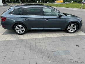 Škoda Superb Combi 2.0 TDi - 11