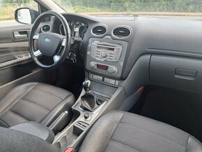 Ford Focus 1.6Tdci Ghia MK2 facelift - 11