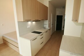 Nový, zariadený 1-iz apartmán 40 m2 + garážové státie - 11