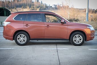 Mitsubishi Outlander - 11