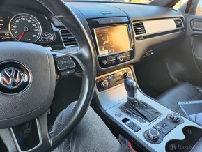 Volkswagen Touareg 3,0 TDI Panorama, Vzduchový podvozok - 11