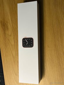 APPLE WATCH Series 5 - 11