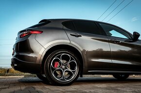 Alfa Romeo Stelvio 280k 4x4 - zánovní TOP STAV - 11