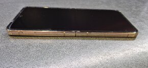 Samsung Galaxy Z Flip 4 - 11