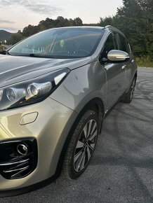 KIA SPORTAGE 2.0 CRDI 4x4 4WD - 11