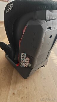 Autosedačka Britax Römer Safefix Plus 2019 - 11