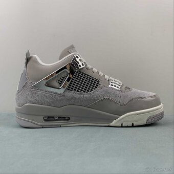 NIKE AIR JORDAN 4 FROZEN MOMENTS - 11