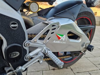 Aprilia Tuono V4 - 11