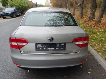 ŠKODA SUPERB 2.0 TDI DSG Ambition 2015 - 11