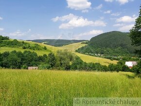 Väčší pozemok na stavbu v tichom horskom prostredí  nad ob - 11