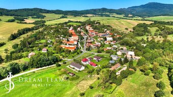 Rodinný dom s tromi bytovými jednotkami v obci Beluj - 11