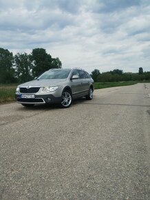 Škoda Superb 2 SCOUT combi 2.0TDI CR - 11