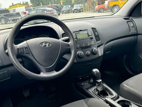 Hyundai i30 CW 1.4i MPI CVVT Classic AC - 11