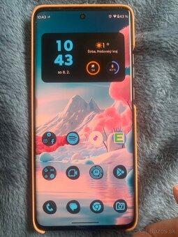 Motorola moto Edge 40 Neo 12GB/256GB Peach Fuzz - 11