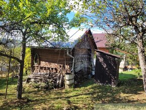 Zrubová chatka s pekným pozemkom v záhradkárskej osade Dol - 11