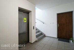 Luxusný 2 izbový byt s balkónom, vlastným kúrením a parkovan - 11