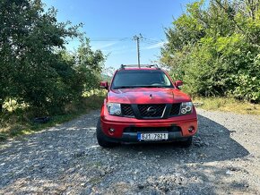 NISSAN NAVARA D40 2,5 DCI - 11