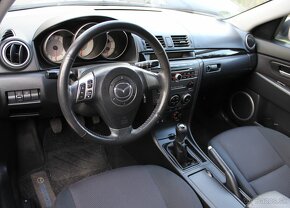 • MAZDA 3 1.6i, 77 kW, benzín, r.v. 2008 • - 11