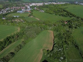 Na predaj 10 881 m2 totálne "zašitého" pozemku, Stará Turá - 11