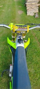 Suzuki rmz 250 - 11