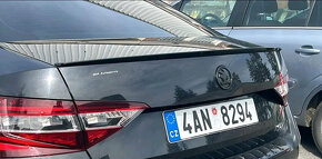 SKODA SUPERB 3 spoiler kridlo lipko na kufor - 11