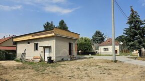 3 izb. rodinný dom v Šintave na cca 462m2 pozemku na predaj - 11