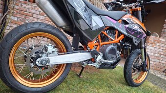 KTM 690 SMC R - 11