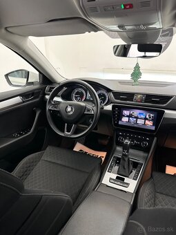 Skoda Superb 2.0TDI 140Kw 4x4 Premium/Matrix - 11