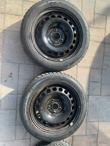 Predám disky so zimnými pneumatikami 205/55 R16 a puklicami - 11