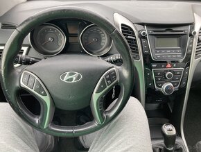 Hyundai i30 1.4 74kW (benzin) - 11