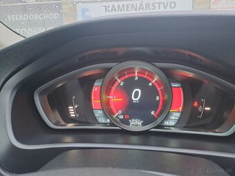 Volvo V40 D2 Momentum - 11