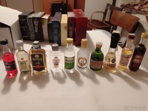 Zbierka alkoholových fľaštičiek - 11