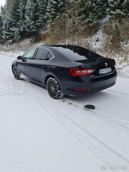 Skoda Superb 2.0 TDI DSG A/T6 140KW Style - 11