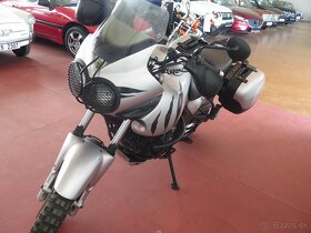 Triumph Tiger 955i - 11