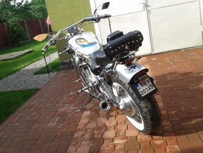 Suzuki Intruder 1400 - 11