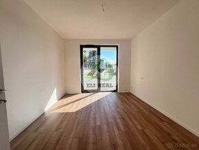 Na predaj 2-izbový byt v štádiu holobytu – 60 m² + balkón 10 - 11