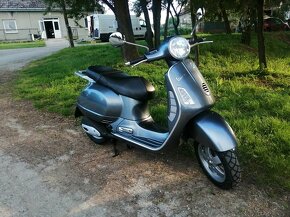 Piaggio Vespa GT 125 - 11