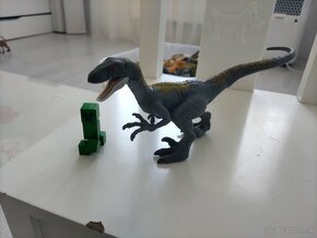 Dinosaury Jurský svet a Kriedovy kemp - 11