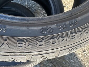 Predam pneu:245/40 R18 93Y FR - 11