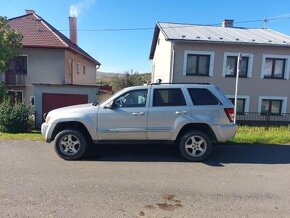 Jeep Grand Cherokee - 11